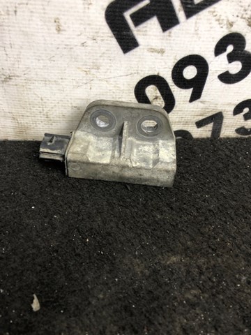 Датчик Эйрбэг передний 98830CN025 NISSAN