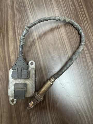 A0009053403 MERCEDES Датчик оксидов азота NOX купить в Киев