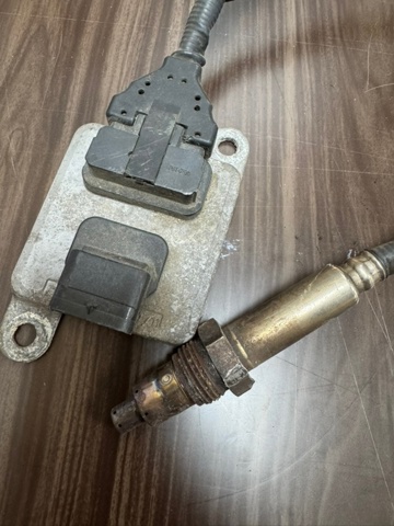 MERCEDES A0009053403 Датчик оксидов азота NOX в наличии Чернигов