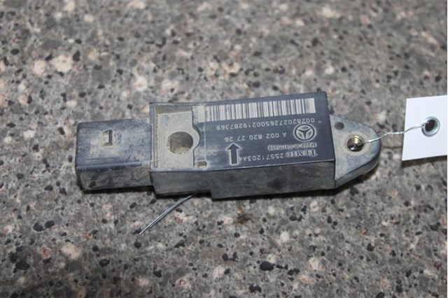 Датчик AIRBAG передний A0028202726 MERCEDES