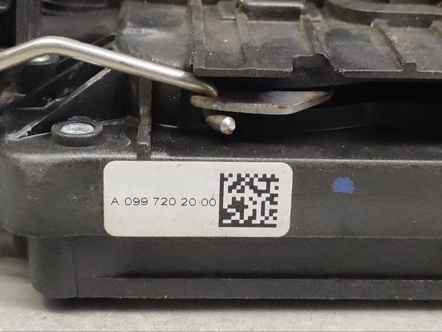 A0997206701 MERCEDES Замок передней правой двери купить в Черновцы