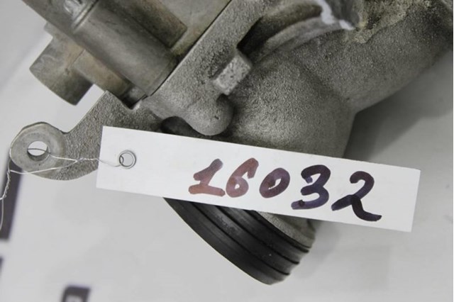 MERCEDES A1371410125 Дроссельная заслонка в наличии Чернигов