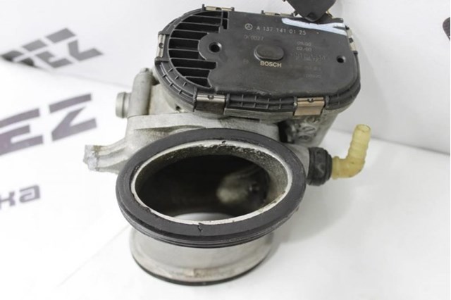 MERCEDES A1371410125 Дроссельная заслонка в сборе в наличии Украина
