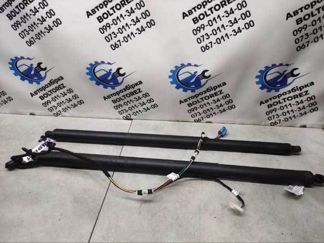 Амортизатор двери багажника A1568900230 MERCEDES