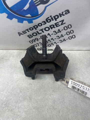 A1632400417 Подушка (опора) двигателя правая купить Ровно