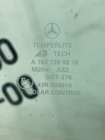 MERCEDES A1637200218 Стекло двери передней правой в наличии Тернополь