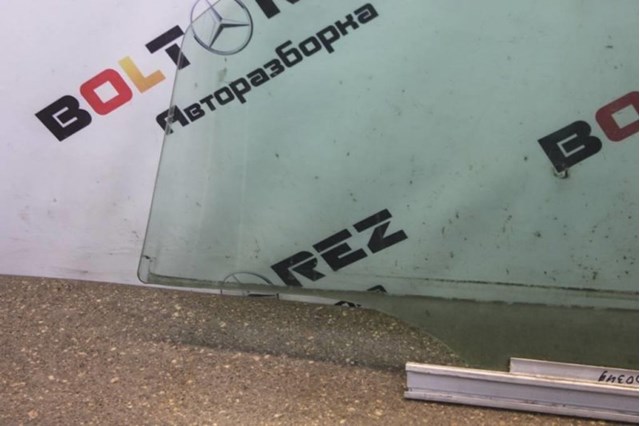 MERCEDES A1637200218 Стекло двери передней правой в наличии Ирпень