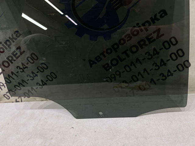 A1637352010 MERCEDES Стекло двери задней правой купить в Днепр