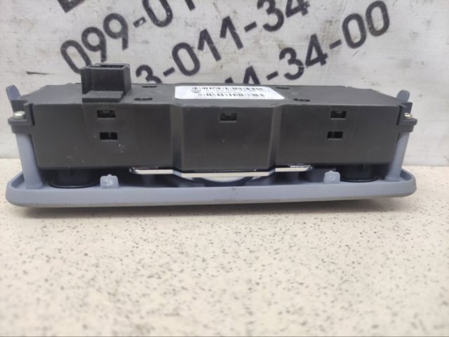 MERCEDES A1638200326 Кнопочный блок управления стеклоподъемником задний в наличии Полтава