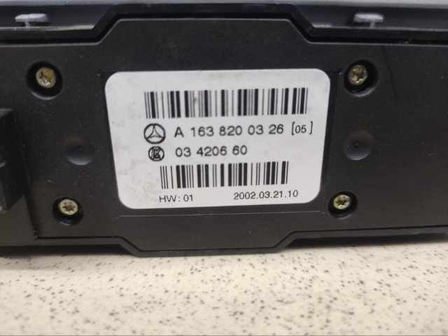 A1638200326 MERCEDES Кнопочный блок управления стеклоподъемником задний купить в Ирпень