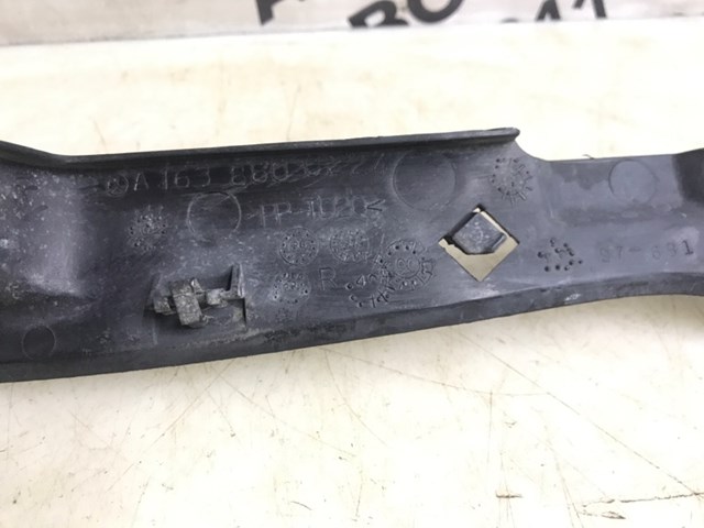 A1638800224 MERCEDES Уплотнитель крыла купить в Тернополь