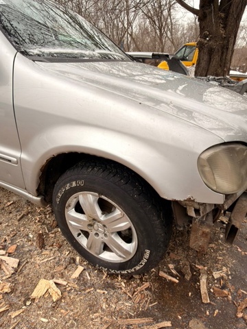 Боковая часть передняя правая A1638801406 MERCEDES
