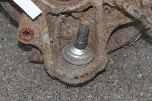 A1643501408 MERCEDES Цапфа задняя правая купить в Каменское