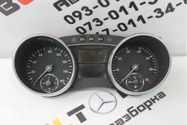Щиток приборов A1645402447 MERCEDES
