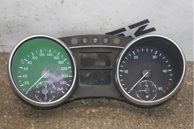Щиток приборов A1645404147 MERCEDES