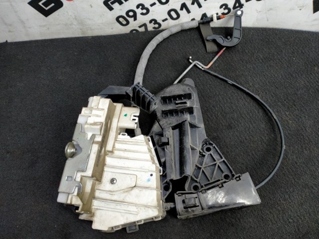 Замок задней правой двери  A1647303035 MERCEDES