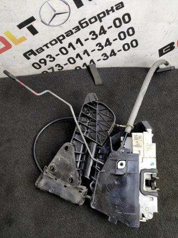 Замок задней правой двери  A1647303035 MERCEDES