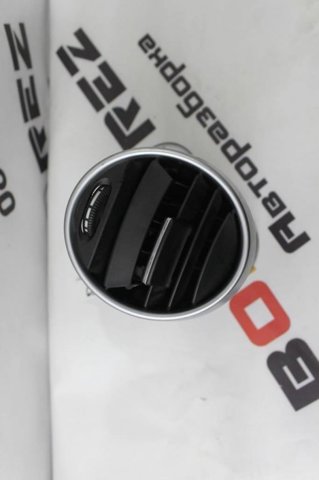 Решетка воздуховода A1648302154 MERCEDES