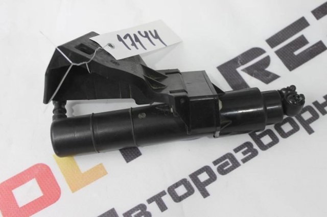 Форсунка омывателя фары передней, левой A1648600547 MERCEDES