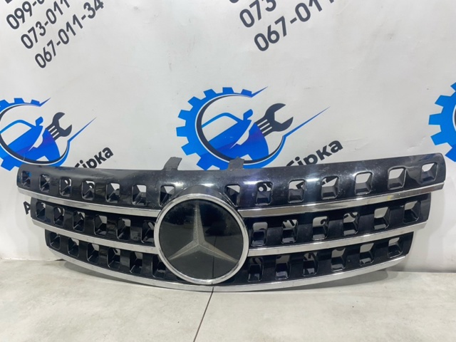 MERCEDES A1648801185 Решетка радиатора в наличии Кривой Рог