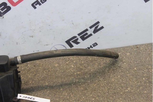 MERCEDES A1660100230 Клапанная крышка в наличии Ирпень