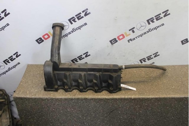Крышка двигателя A1660100230 MERCEDES