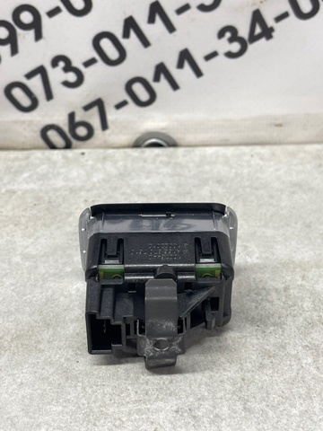 A1668707610 MERCEDES Кнопка салона привода крышки багажника (двери 3/5-й (ляды) купить в Ровно