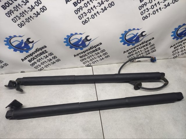 Амортизатор для багажника газовый A1668900430 MERCEDES