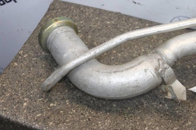 Шланг заливной горловины, топливного бака A1684702720 MERCEDES