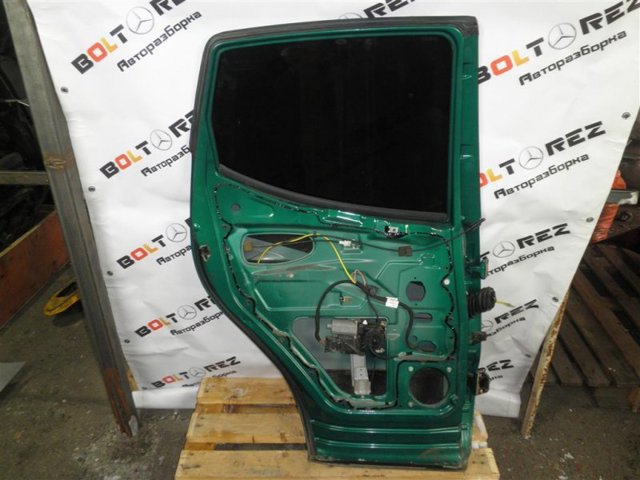 Задняя левая дверь A1687301305 MERCEDES