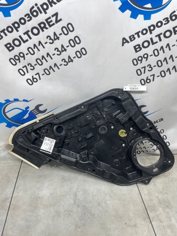 Стеклоподъемник задней левой двери A1767303800 MERCEDES