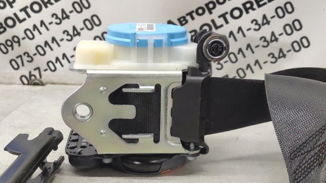 A17686021859C94 MERCEDES Ремень безопасности передний левый купить в Тернополь