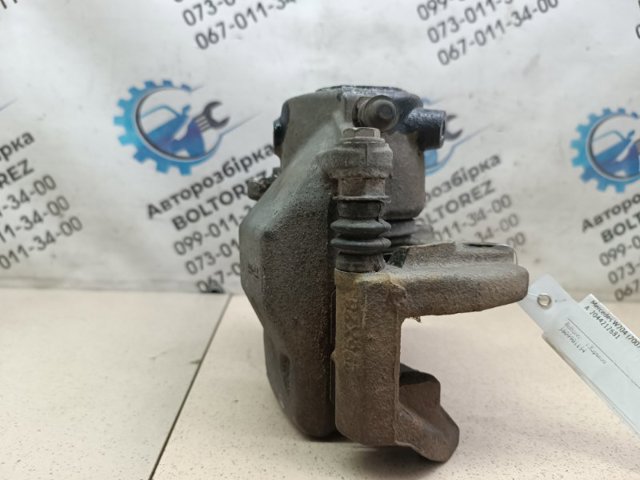 A2044212681 MERCEDES Суппорт тормозной передний правый купить в Житомир