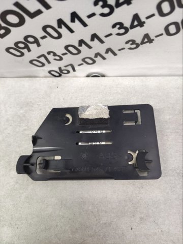 MERCEDES A2047270387 Уплотнитель двери передней (на двери) в наличии Ирпень