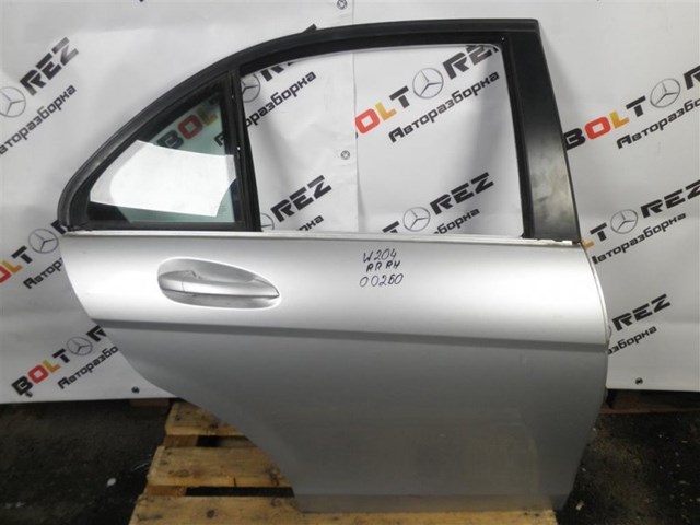 Дверь задняя, правая A2047300205 MERCEDES