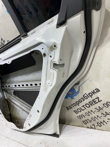 MERCEDES A2047302400 Дверь задняя правая в наличии Одесса