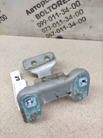 MERCEDES A2047400237 Петля задней двери в наличии Запорожье
