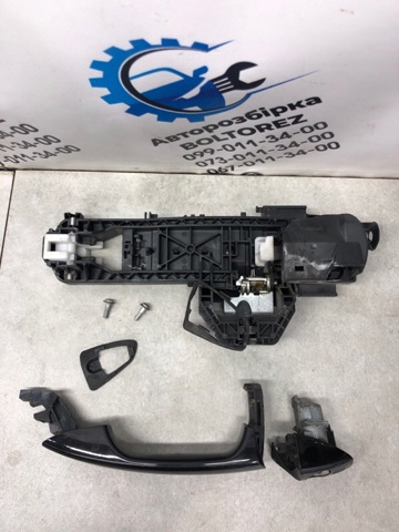 MERCEDES A20476002709197 Ручка двери правой наружная передняя/задняя в наличии Николаев