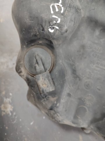 MERCEDES A2048601960 Бачок омывателя в наличии Украина