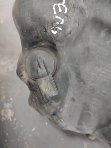 Водяной бачок омывателя стекла Mercedes C