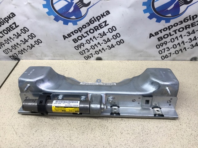 MERCEDES A2048602002 Подушка безопасности защиты коленей в наличии Харьков