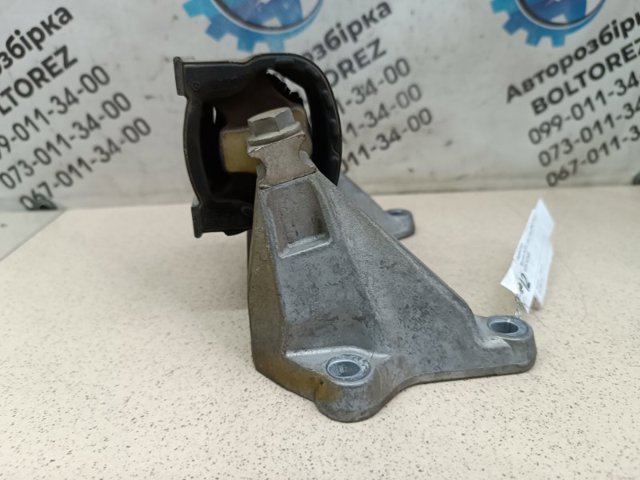 MERCEDES A2052403400 Подушка коробки передач в наличии Ирпень