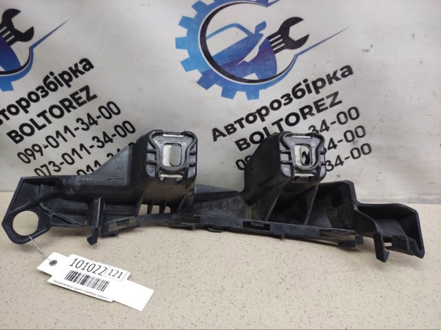 Правый кронштейн заднего бампера A2058850465 MERCEDES