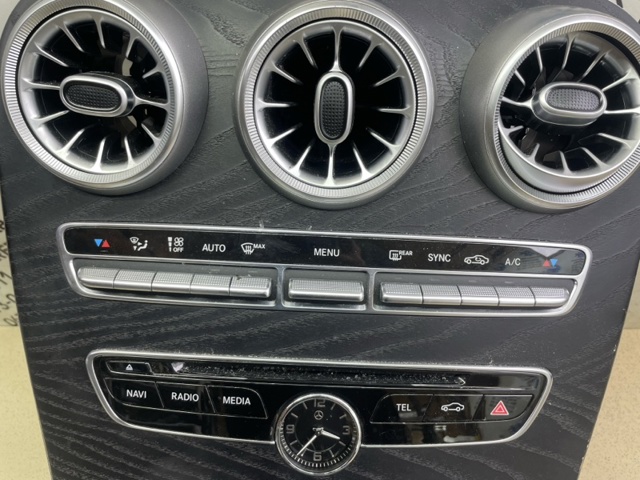 MERCEDES A2059054706 Блок управления кондиционером в наличии Ужгород