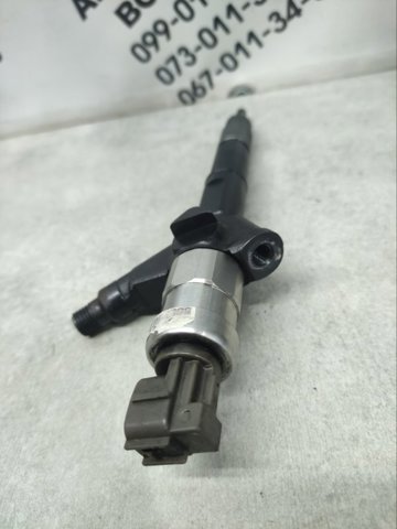 A2087200718 MERCEDES Стекло двери передней левой купить в Киев