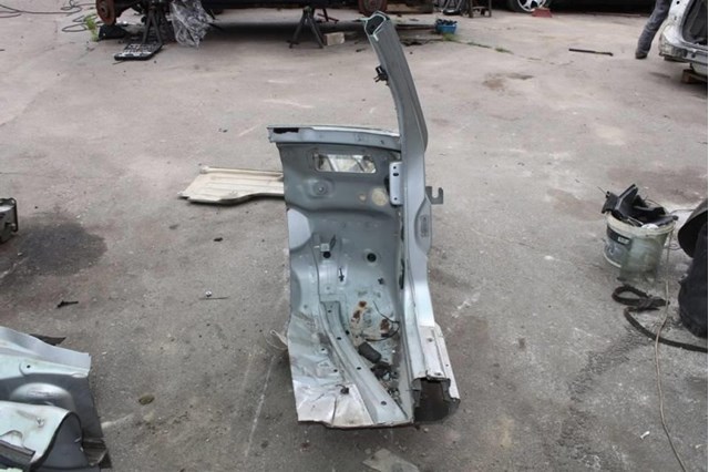MERCEDES A2116202061 Лонжерон правый в наличии Николаев