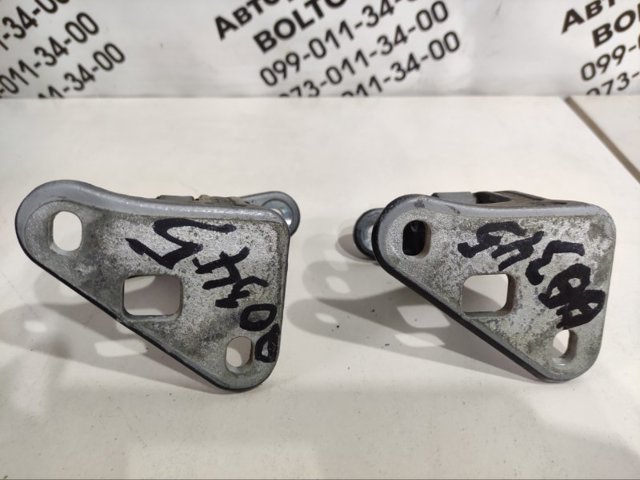 A2117200137 MERCEDES Петля двери передней левой купить в Ужгород