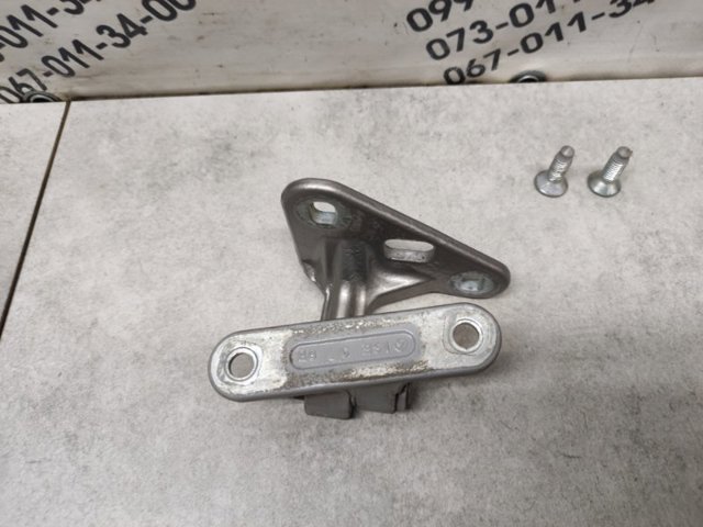 MERCEDES A2117201637 Петля двери передней правой в наличии Харьков