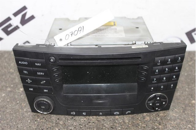 Заводская магнитола A2118201079 MERCEDES