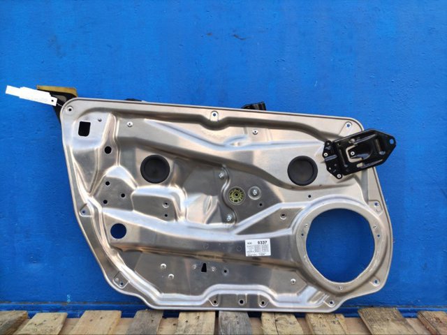 Стеклоподъемник передней двери A2127201579 MERCEDES